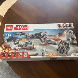 Lego Star Wars set - defence of crait